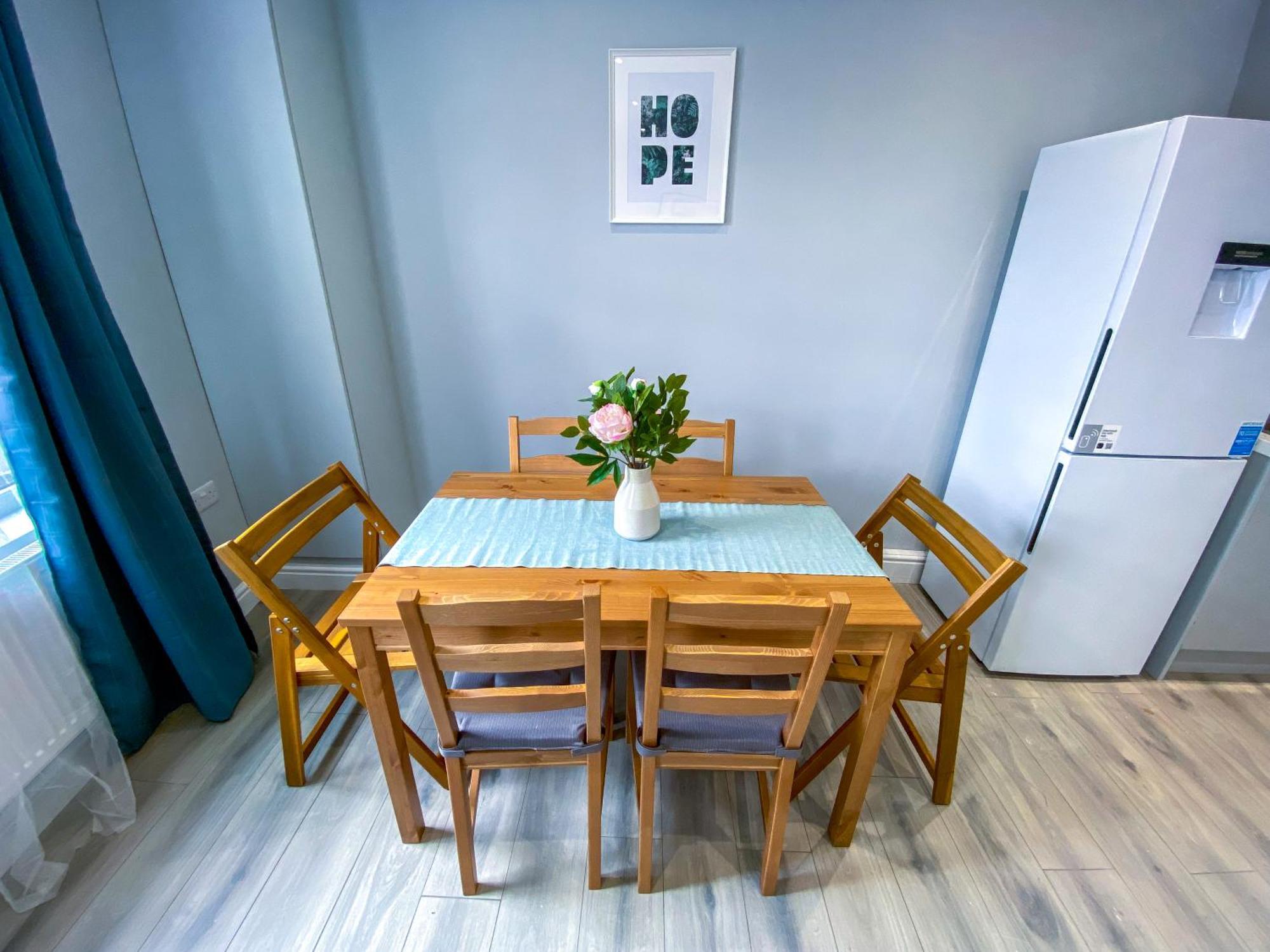 Modern 1-Bedroom Flat, 5 Guest, London - F2 Экстерьер фото